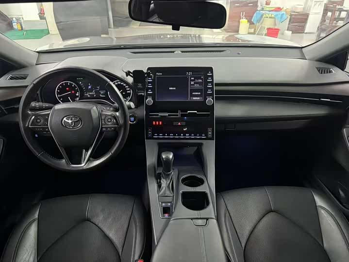 Фото 4 - Toyota Avalon