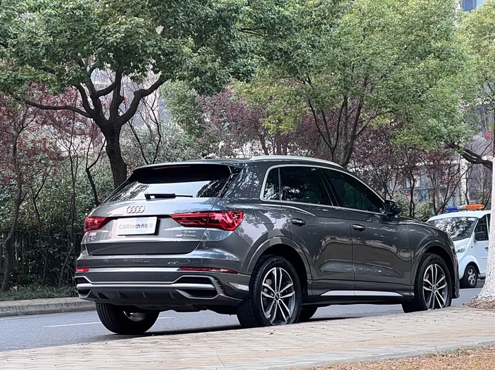 Фото 5 - Audi Q3