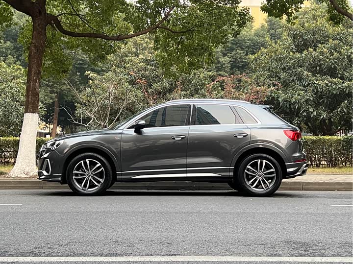 Фото 7 - Audi Q3