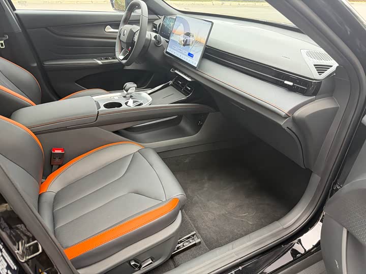 Фото 5 - Changan UNI-V