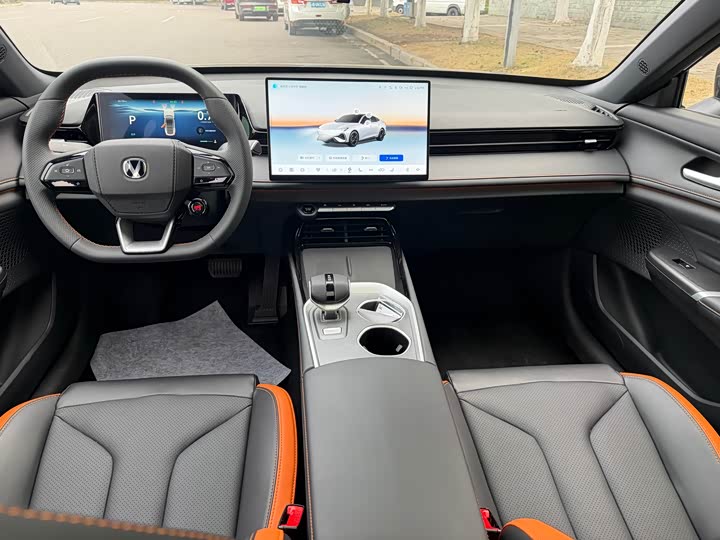 Фото 7 - Changan UNI-V