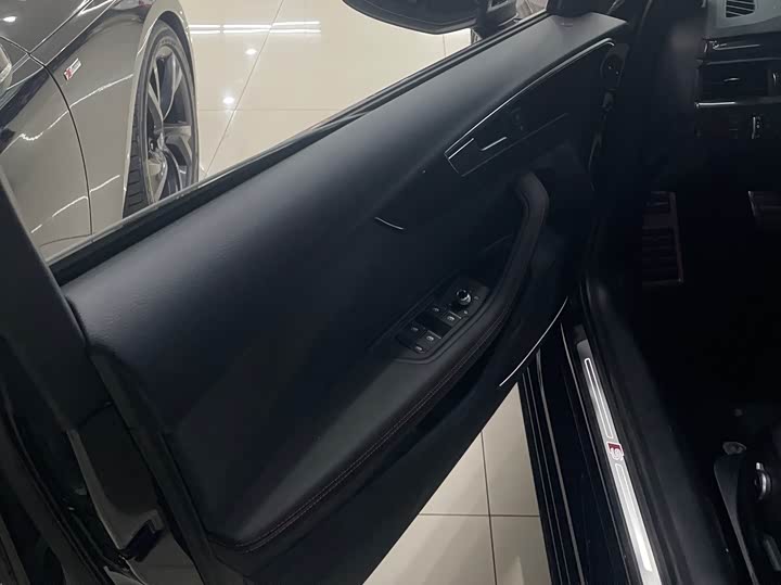 Фото 4 - Audi S4