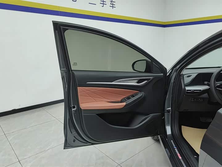 Фото 7 - Changan Eado Plus