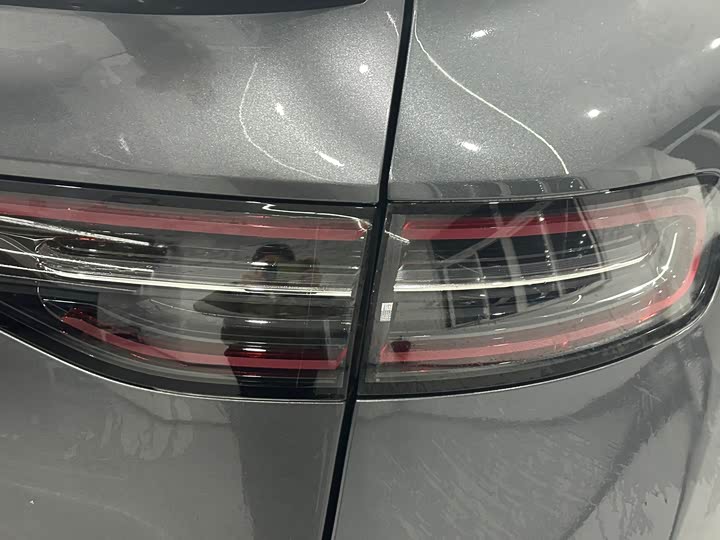 Фото 7 - Luxeed R7