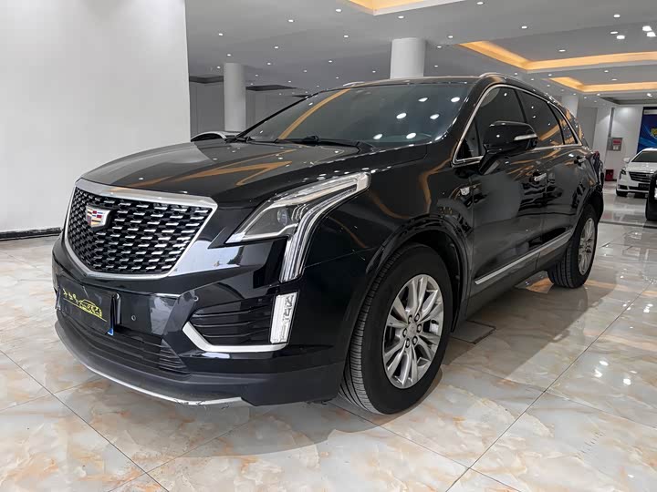Фото 1 - Cadillac XT5