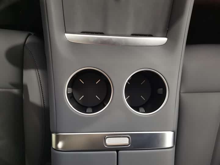 Фото 7 - Xiaomi YU7