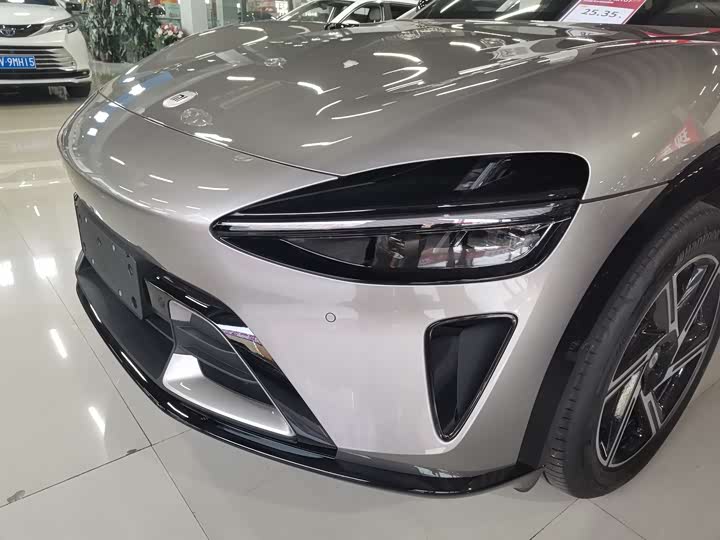 Фото 9 - Xiaomi YU7