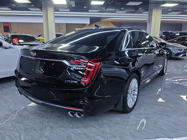 Фото 7 - Cadillac CT6