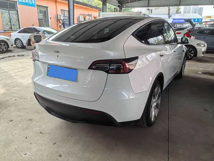 Фото 7 - Tesla Model Y