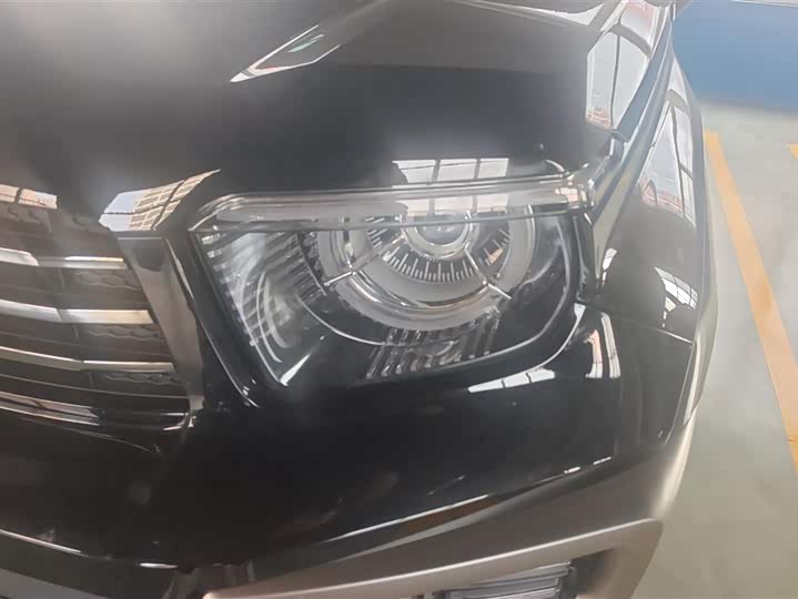 Фото 5 - Tank 700 Hybrid