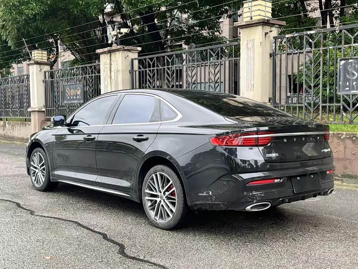 Фото 7 - Geely Preface