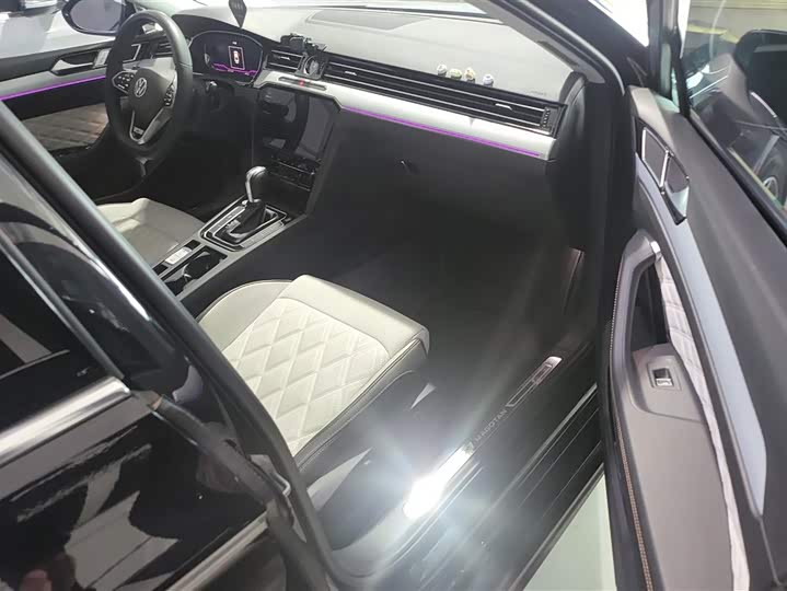 Фото 8 - Volkswagen Magotan