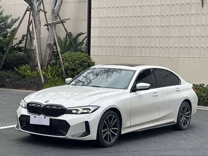 Фото 1 - BMW 3 Series