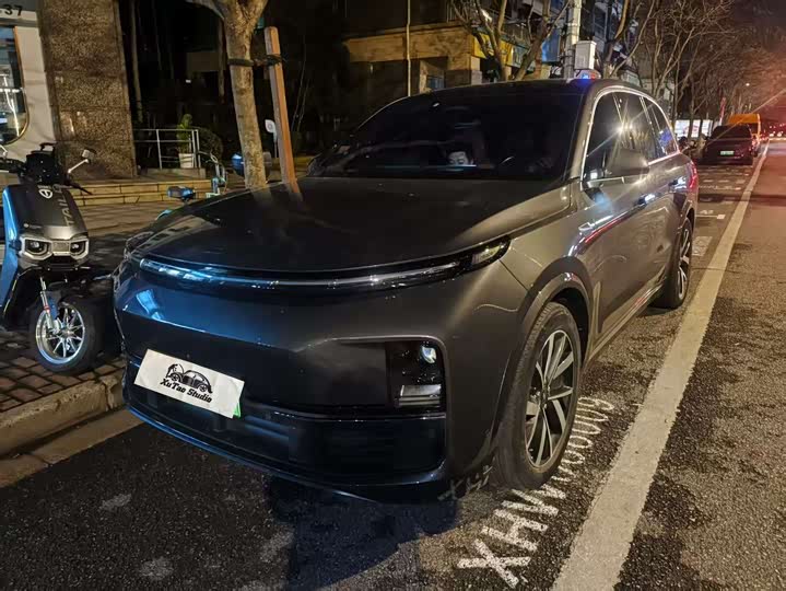 Фото 1 - LiXiang L8