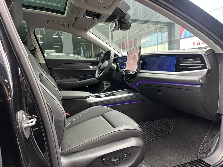 Фото 9 - Volkswagen Passat