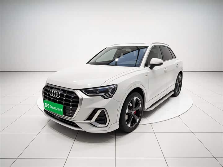 Фото 1 - Audi Q3