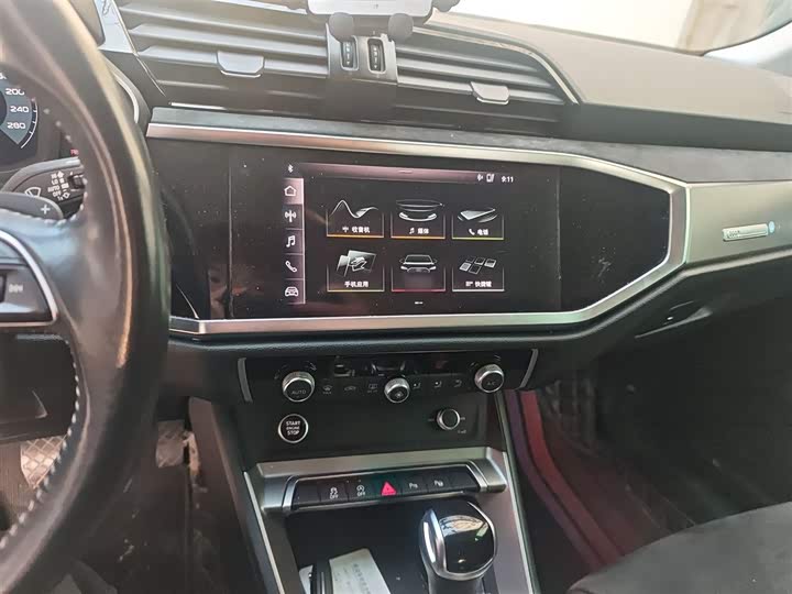 Фото 6 - Audi Q3