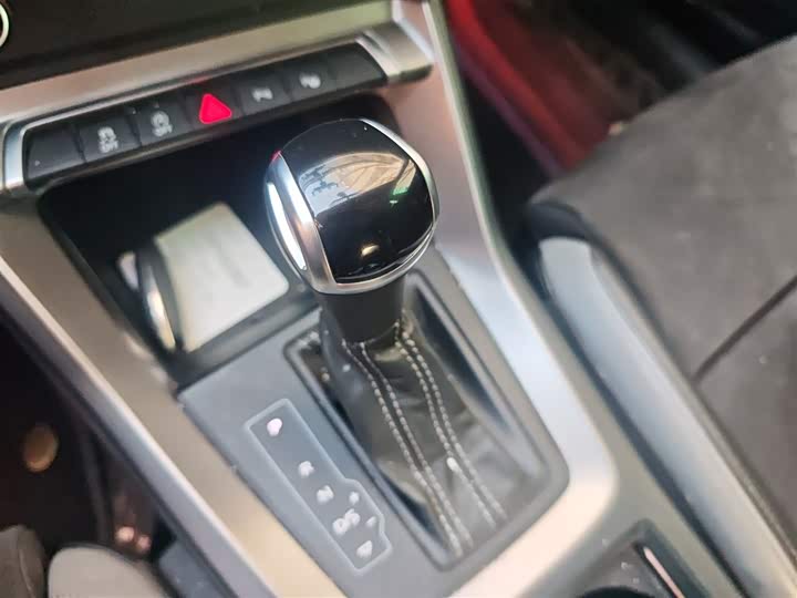 Фото 7 - Audi Q3