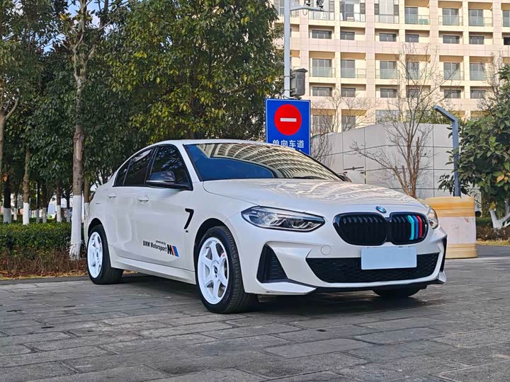 Фото 2 - BMW 1 Series