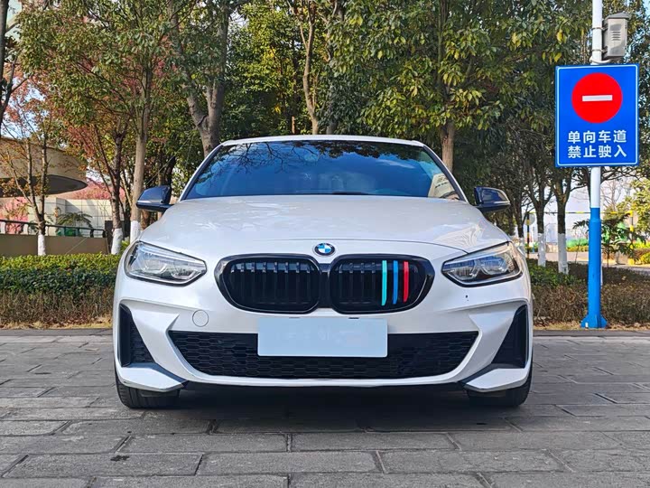 Фото 3 - BMW 1 Series