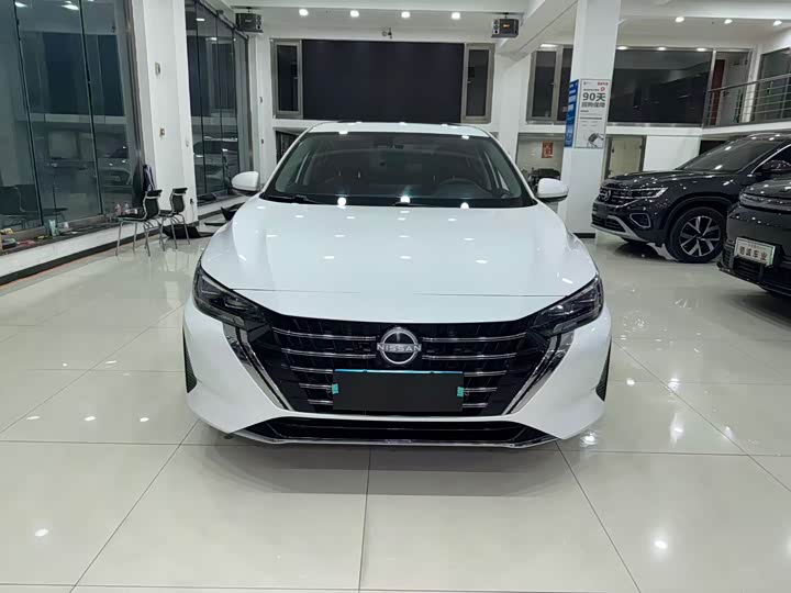 Фото 2 - Nissan Sylphy