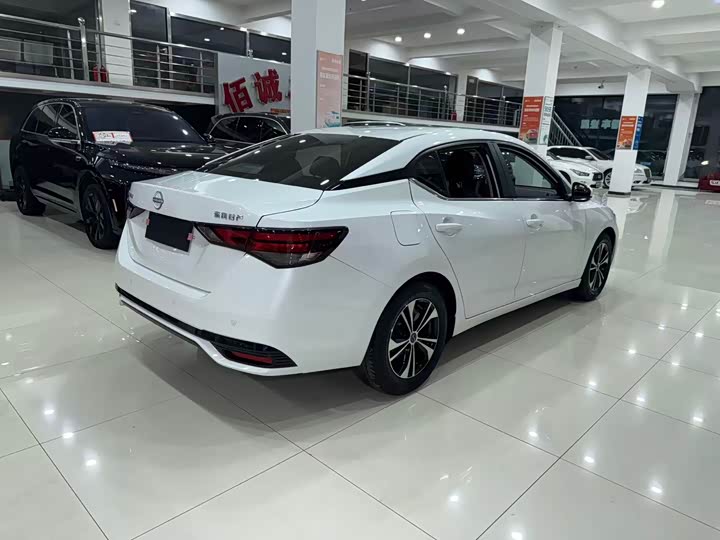 Фото 3 - Nissan Sylphy