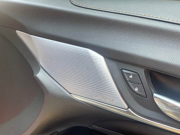 Фото 7 - Cadillac CT4