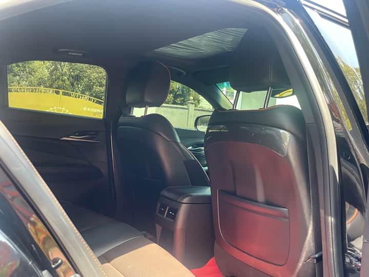 Фото 8 - Cadillac CT4