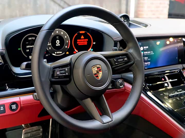 Фото 9 - Porsche Panamera