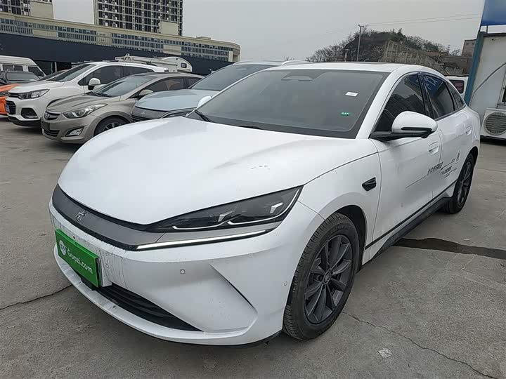 Фото 1 - BYD Qin L