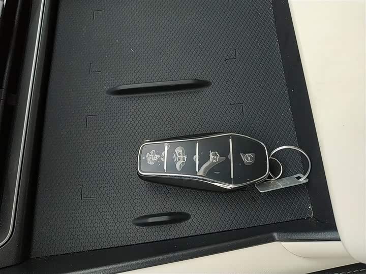 Фото 9 - BYD Qin L