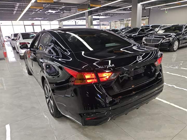 Фото 5 - Nissan Teana