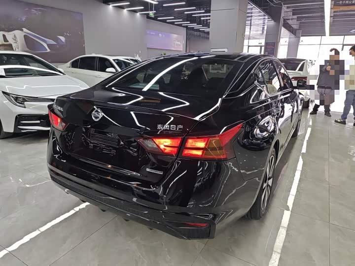 Фото 7 - Nissan Teana