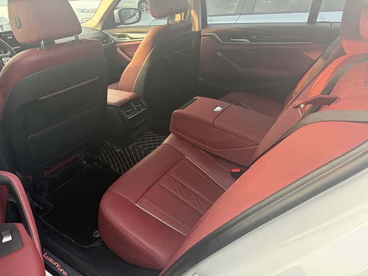 Фото 5 - BMW 5 Series