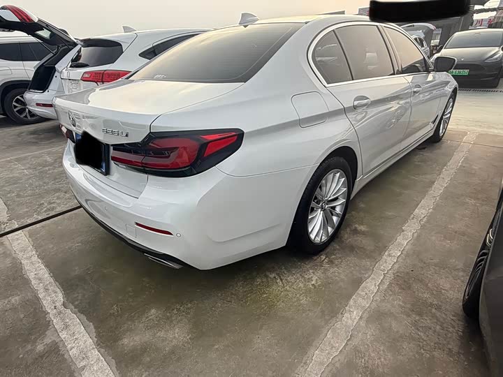 Фото 9 - BMW 5 Series