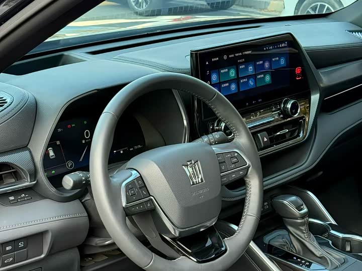 Фото 3 - Toyota Crown Kluger