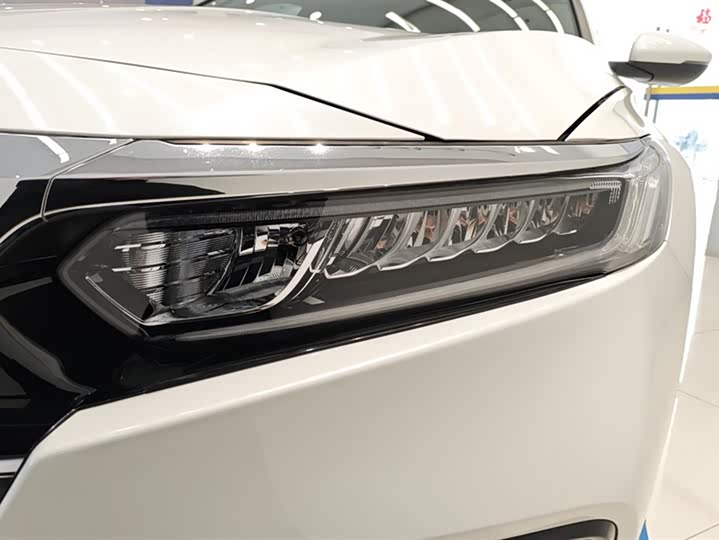 Фото 5 - Honda Accord