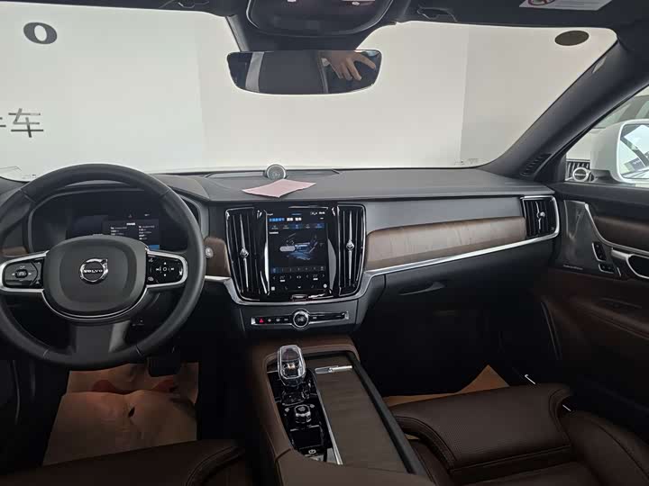 Фото 7 - Volvo V90