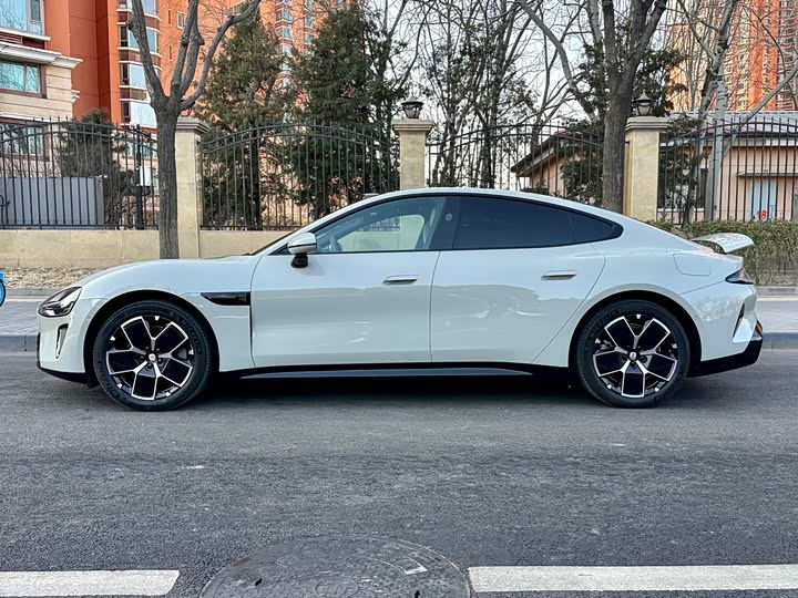 Фото 3 - Xiaomi SU7