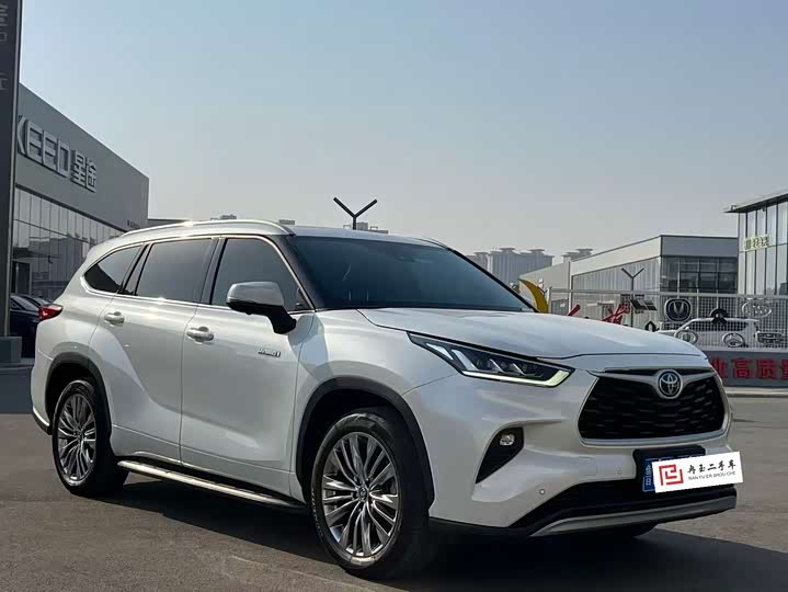 Фото 3 - Toyota Highlander