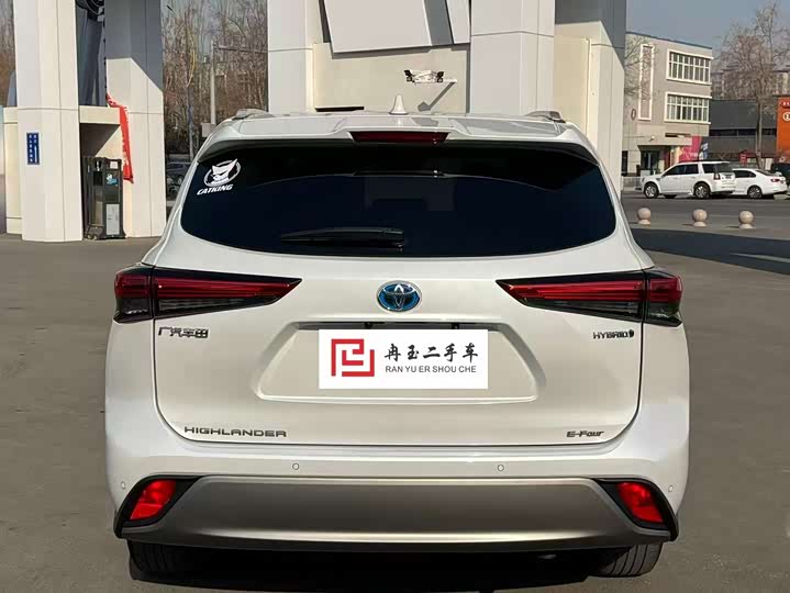 Фото 8 - Toyota Highlander