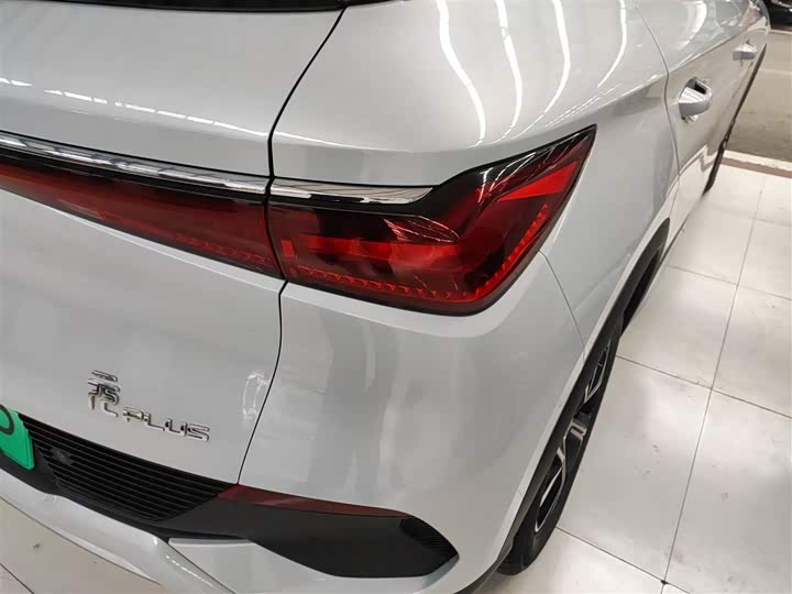 Фото 8 - BYD Yuan Plus