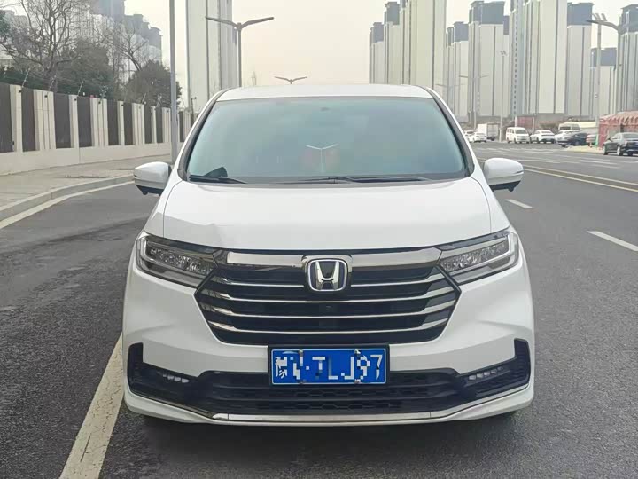 Фото 2 - Honda Odyssey