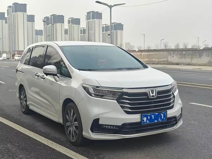 Фото 3 - Honda Odyssey