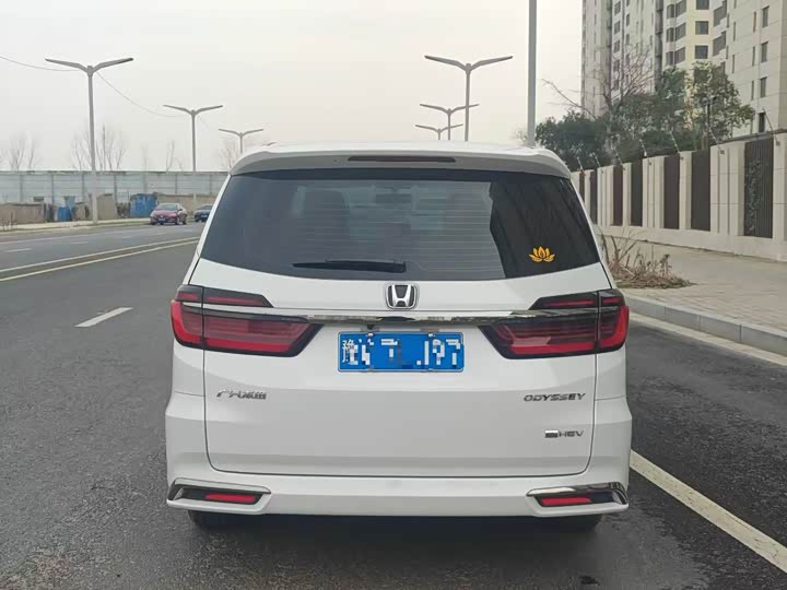 Фото 8 - Honda Odyssey