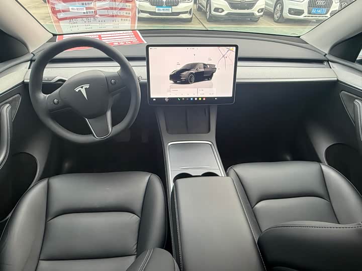 Фото 6 - Tesla Model Y