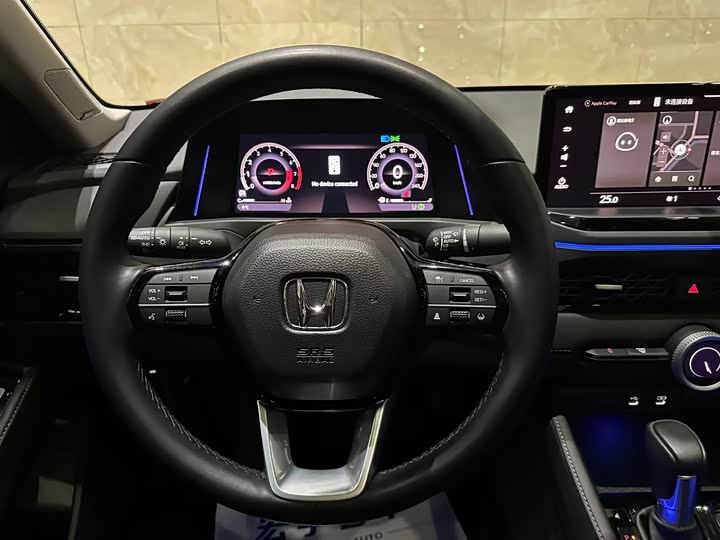 Фото 7 - Honda Accord