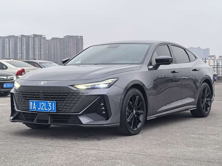 Фото 1 - Changan UNI-V