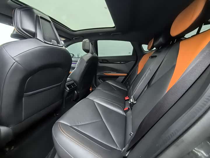 Фото 8 - Changan UNI-V