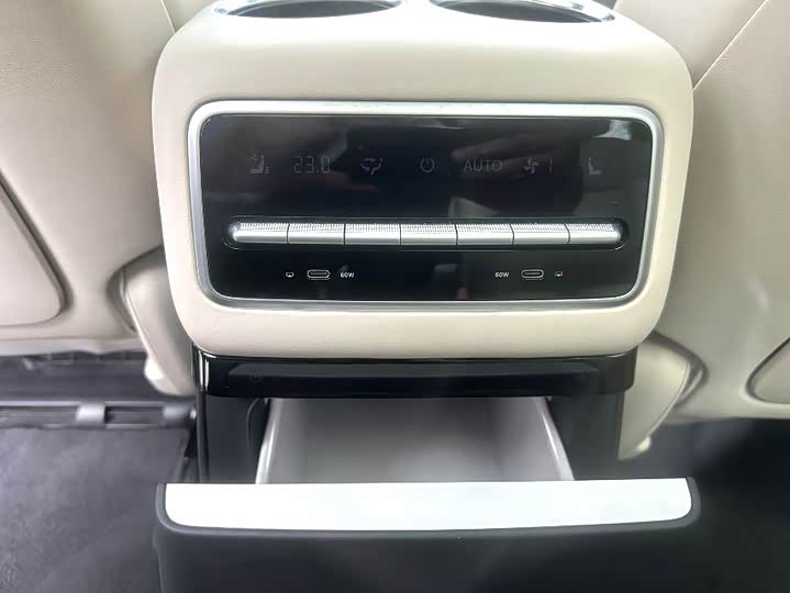 Фото 5 - LiXiang L9